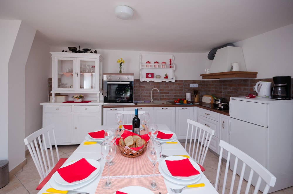House Bozica
