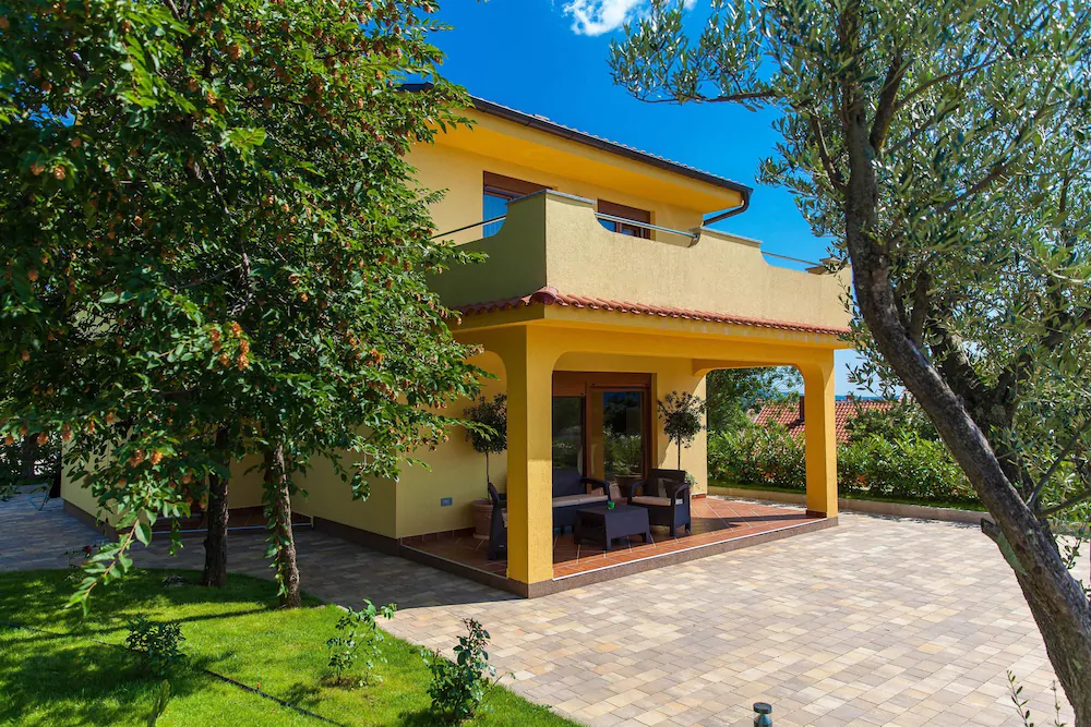 House Karlita