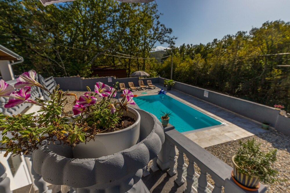 House Pavlina