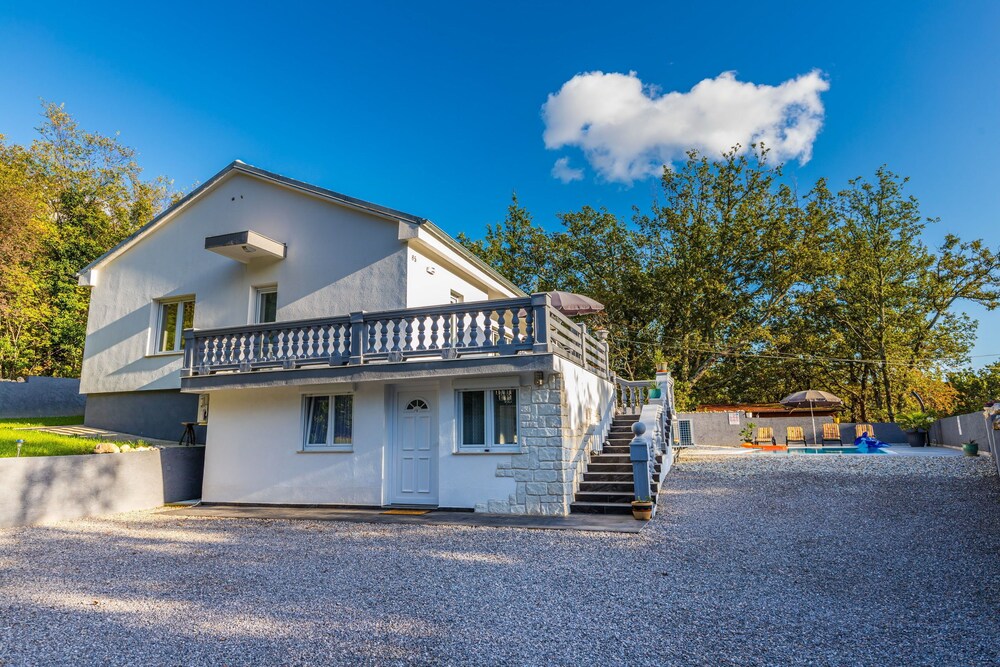 House Pavlina