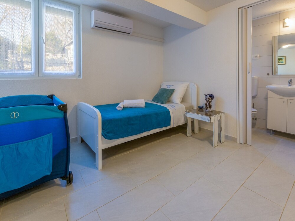 House Pavlina