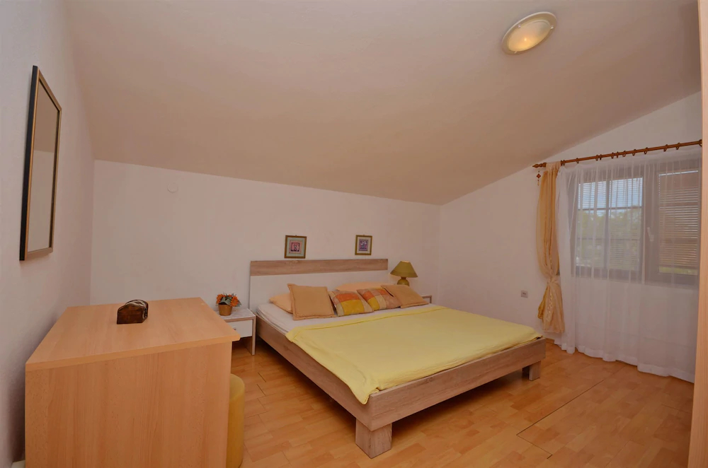 Apartment and Rooms Ante