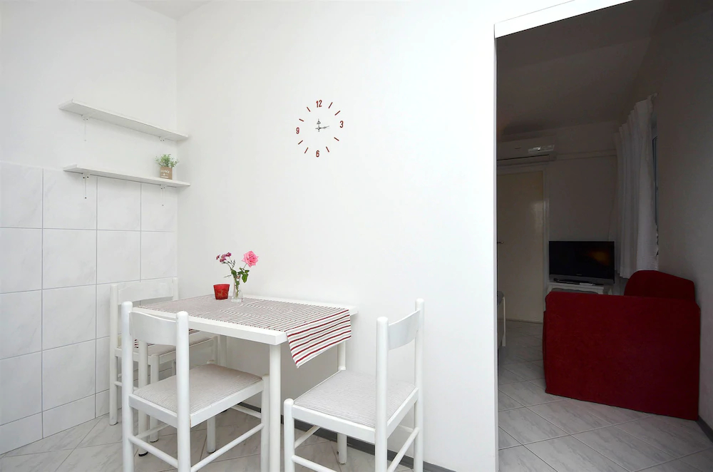 Apartment Mira