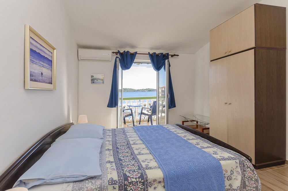 Apartments Nada SeaView