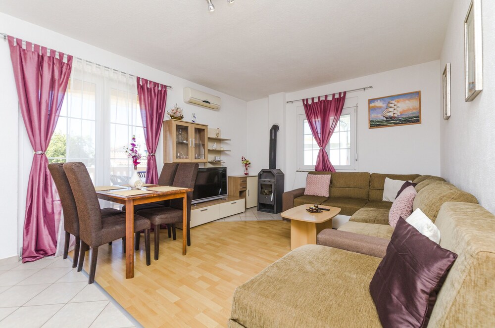 Apartments Ana