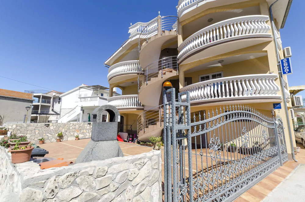 Apartments Ana