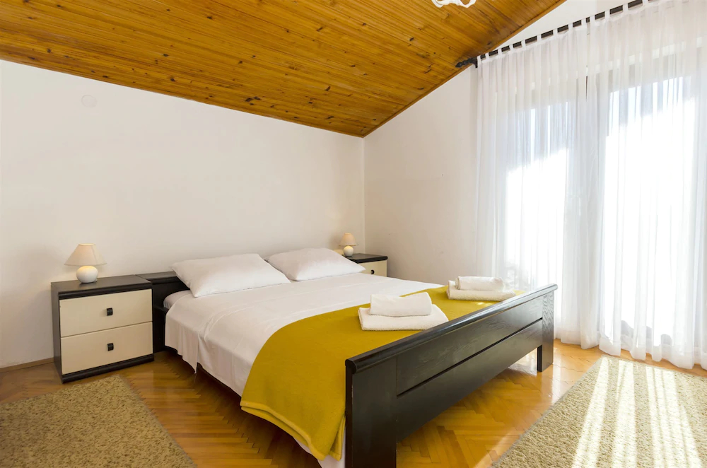 Apartments and Rooms Ante