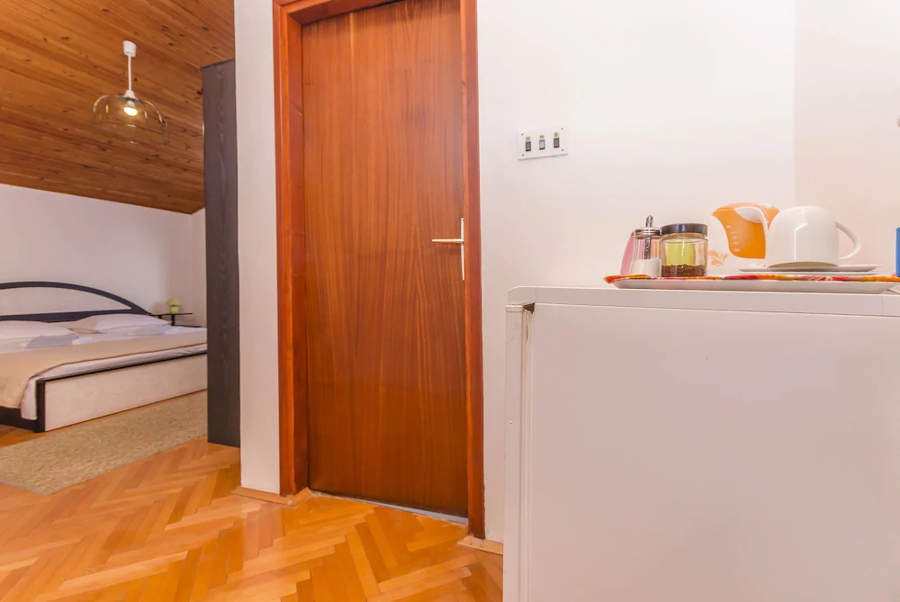 Apartments and Rooms Ante