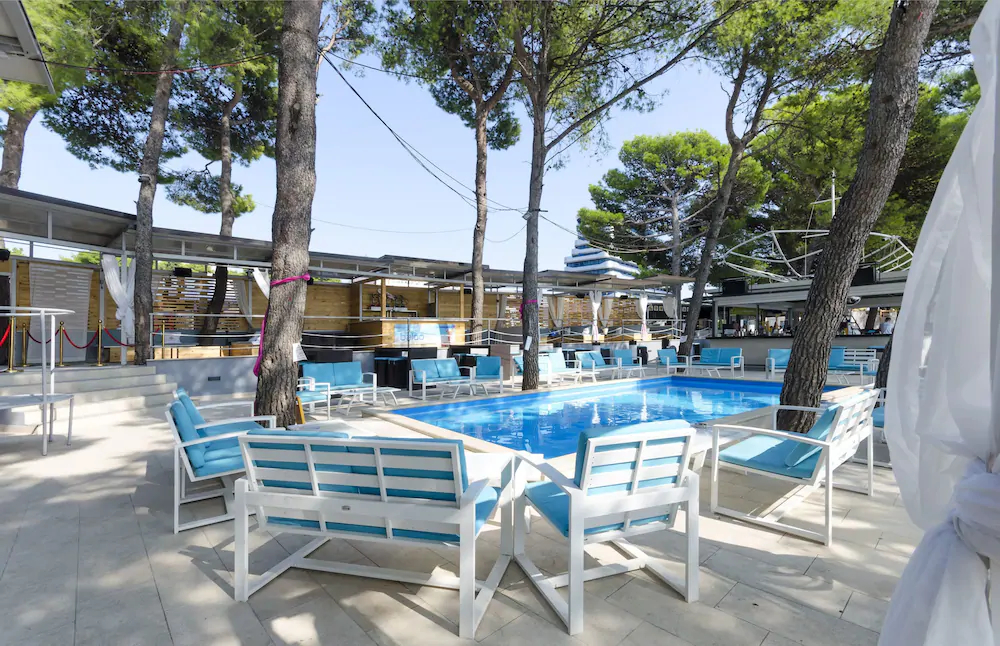 Apartments and Rooms Meri