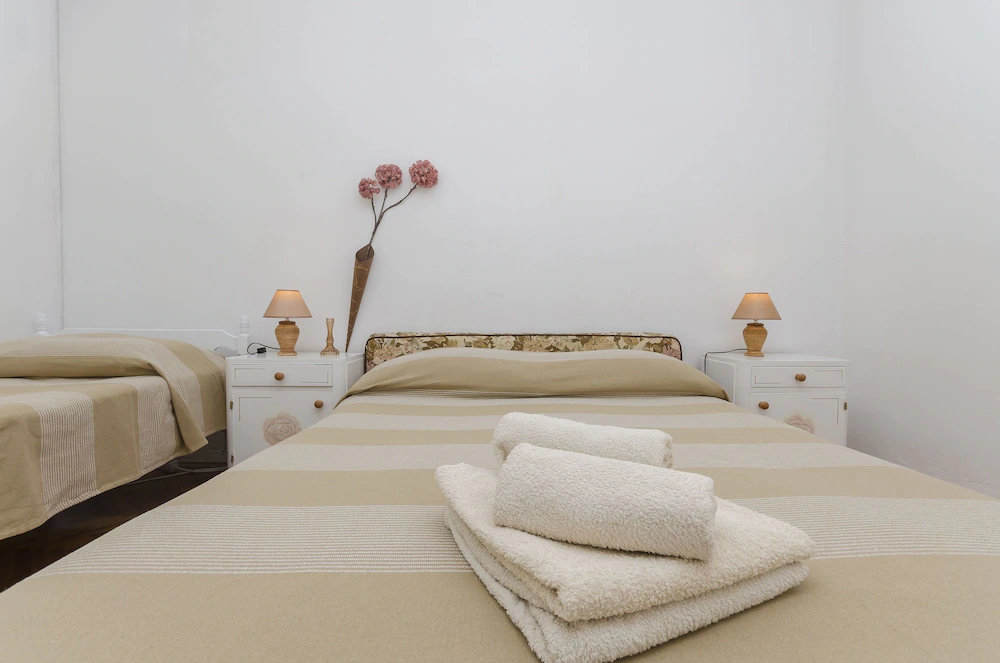 Apartments and Rooms Meri