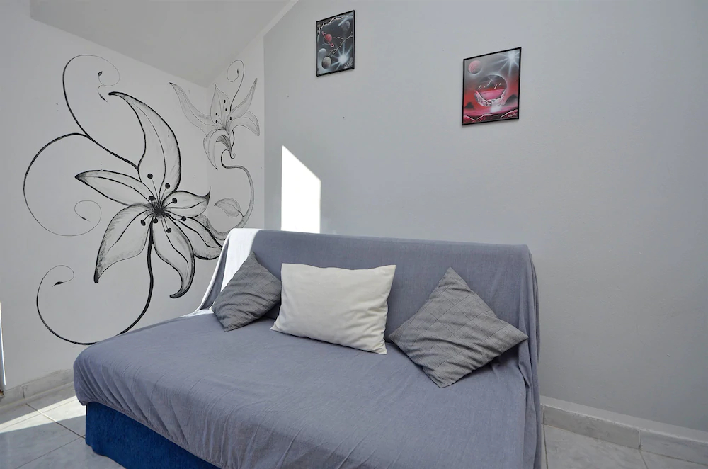 Apartments and Rooms Meri