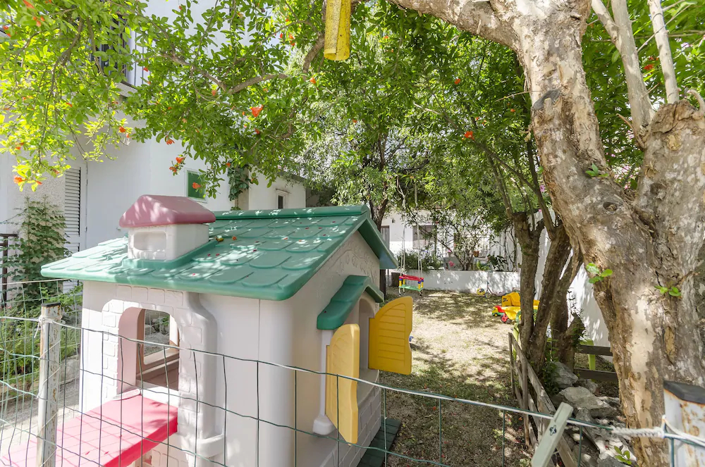 Apartments and Rooms Meri