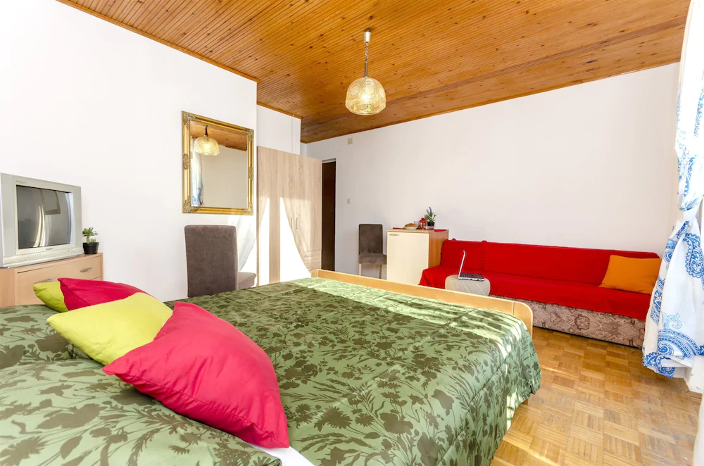 Apartments and Rooms Milan