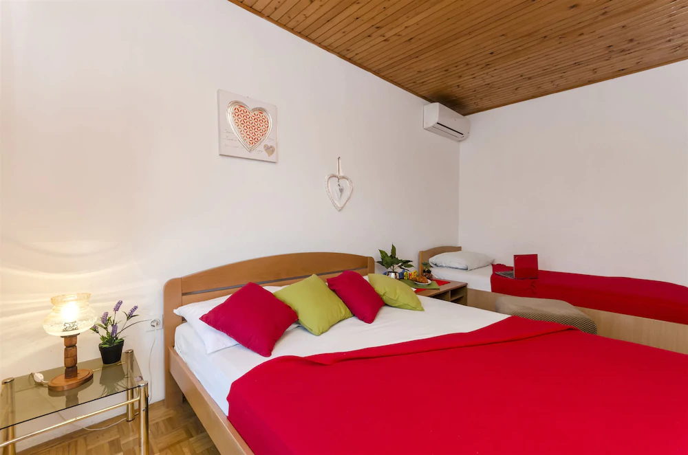 Apartments and Rooms Milan