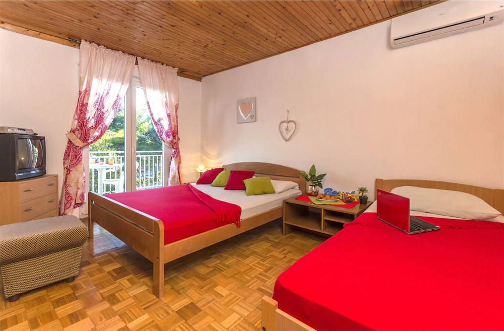 Apartments and Rooms Milan