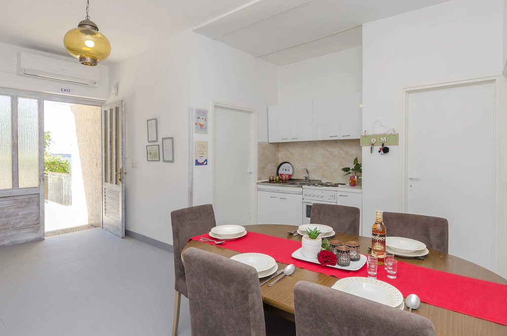 Apartments and Rooms Milan