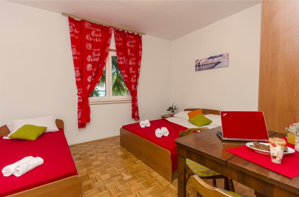 Apartments and Rooms Milan