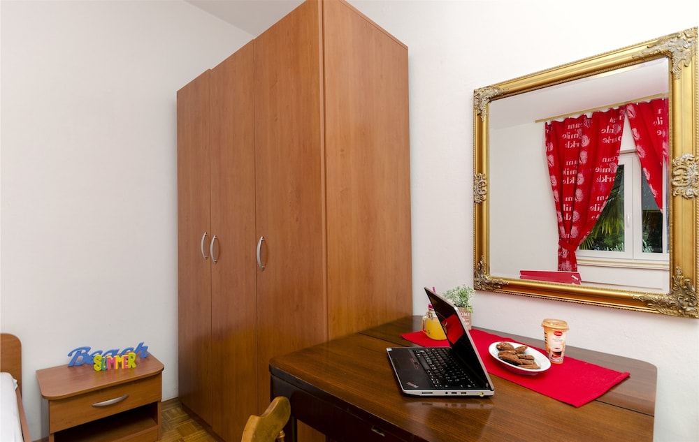 Apartments and Rooms Milan