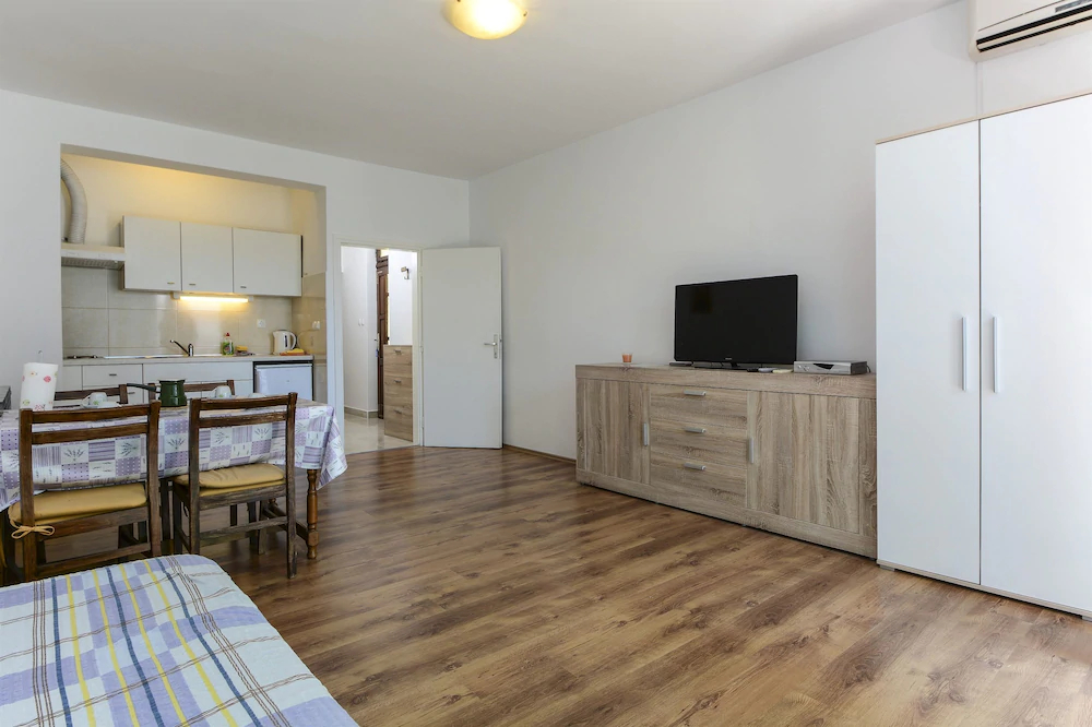 Apartments and Rooms Summercity Life