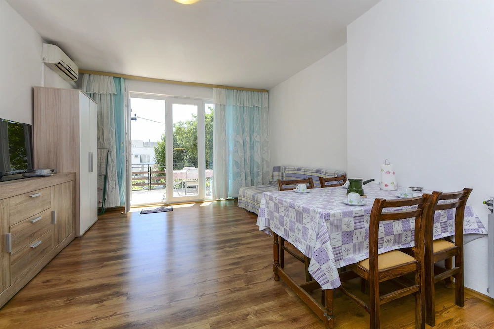 Apartments and Rooms Summercity Life