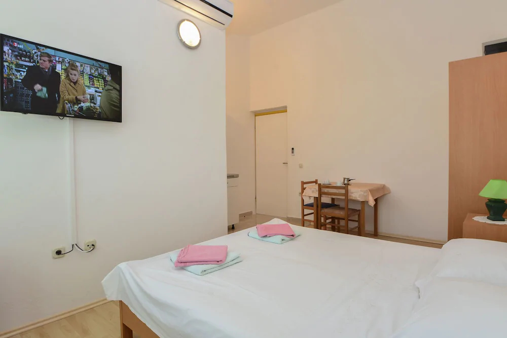 Apartments and Rooms Summercity Life