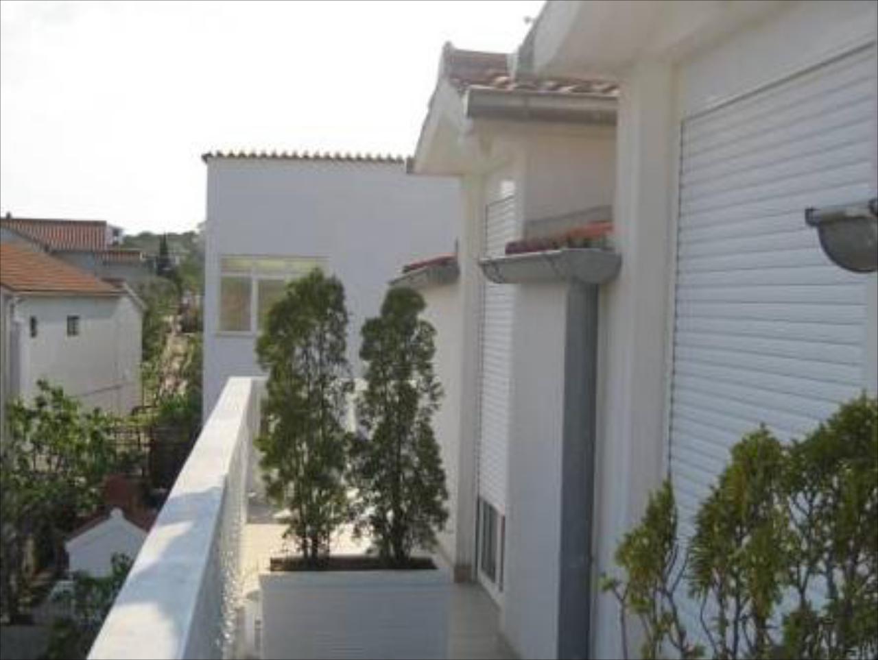Apartments and Rooms Toni