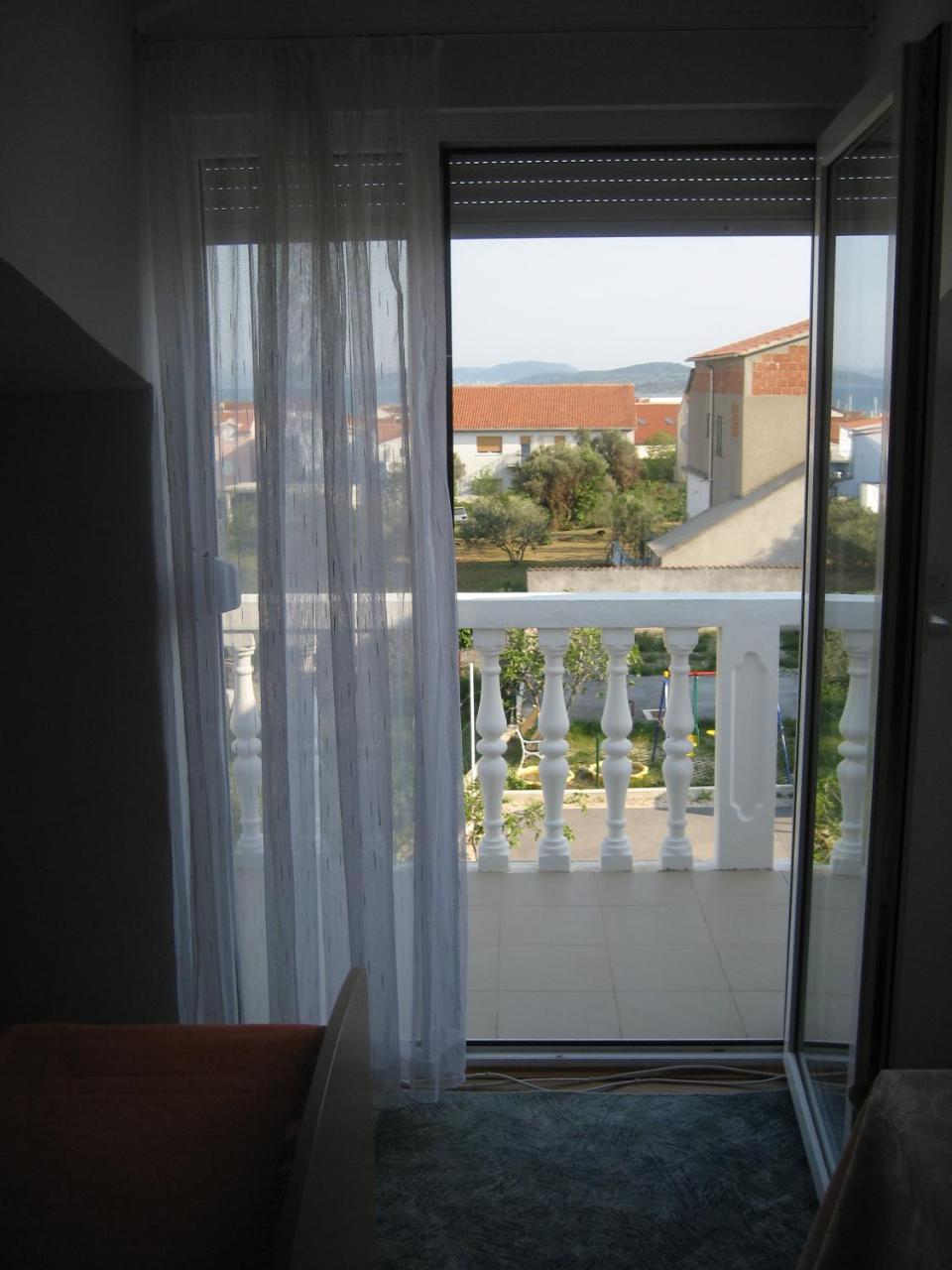 Apartments and Rooms Toni