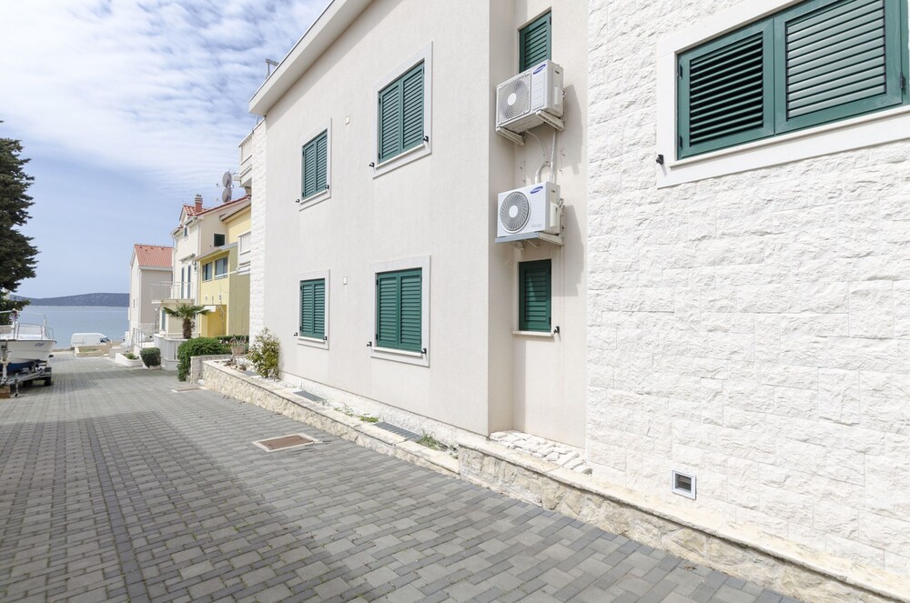 Apartments Dragica