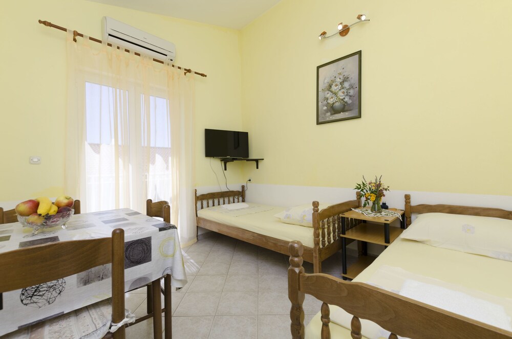 Apartments Željko