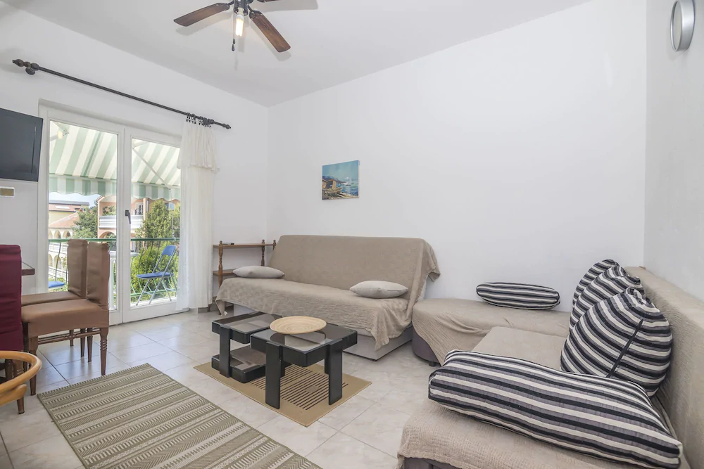 Apartments Frane