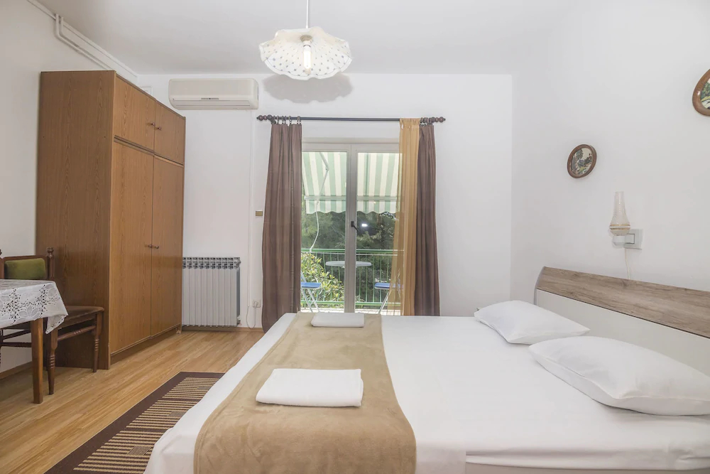 Apartments Frane