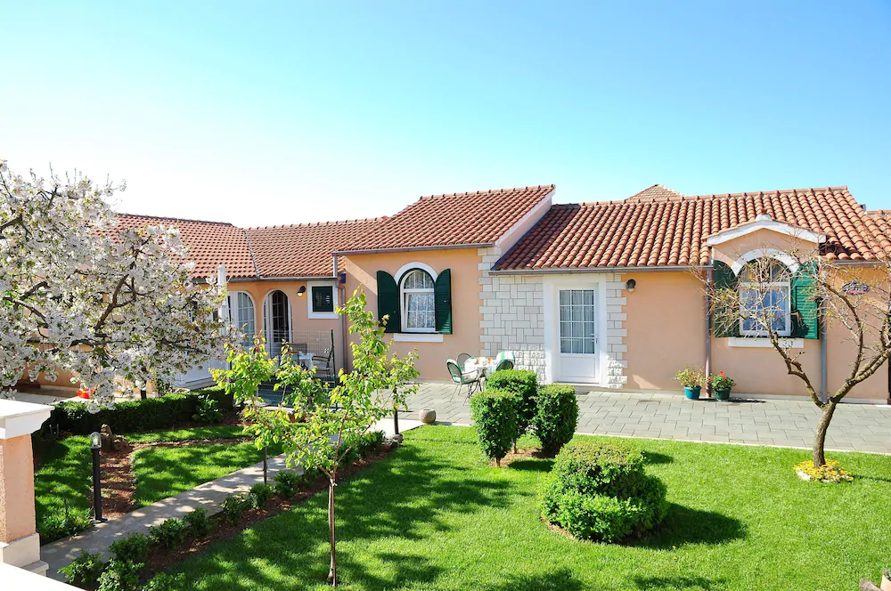 Apartments Gorana