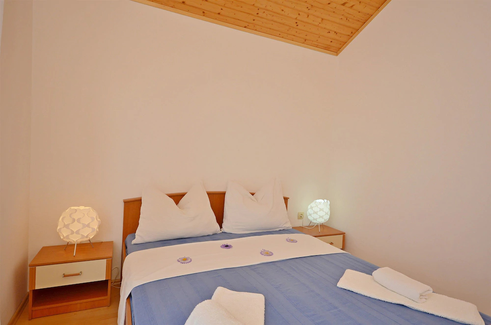 Apartments Ivica