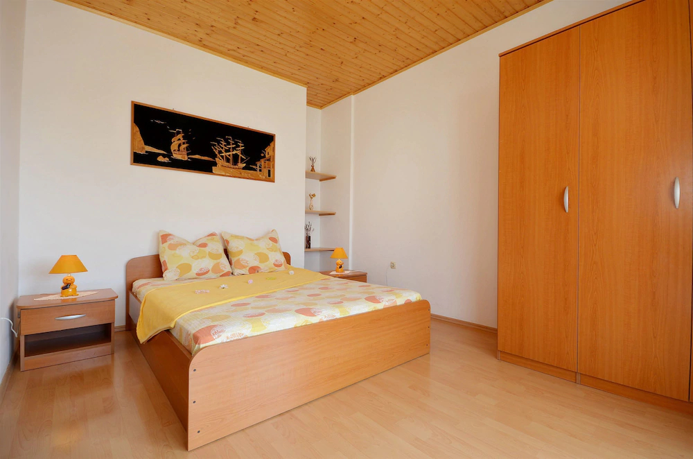 Apartments Ivica