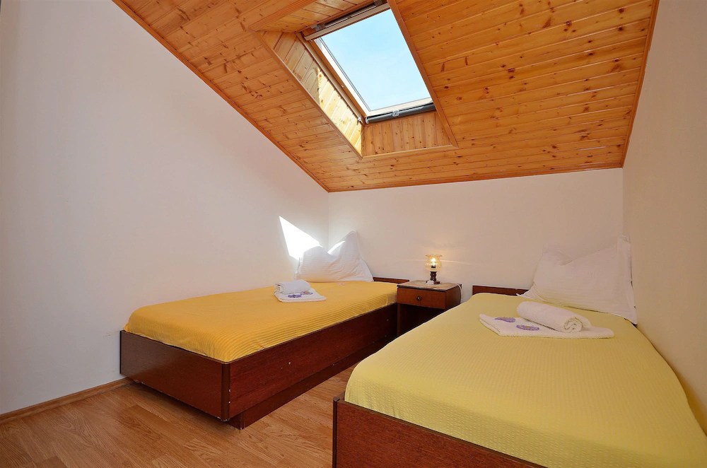 Apartments Ivica