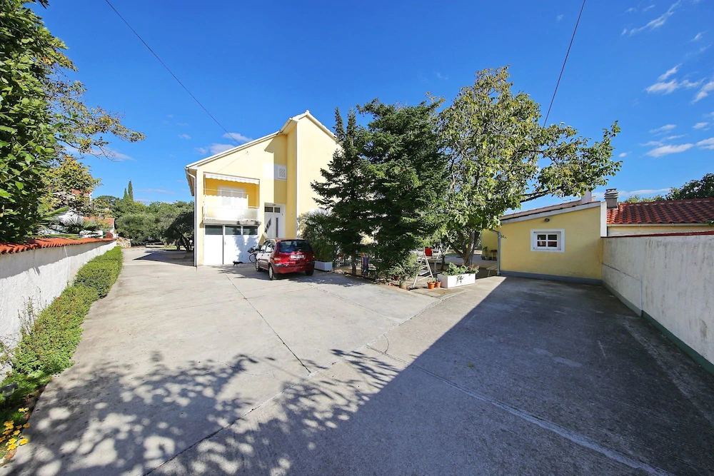 Apartments Ivona