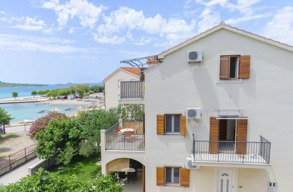 Apartments Jelica