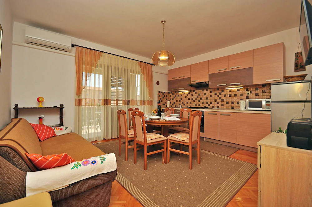 Apartments Josip
