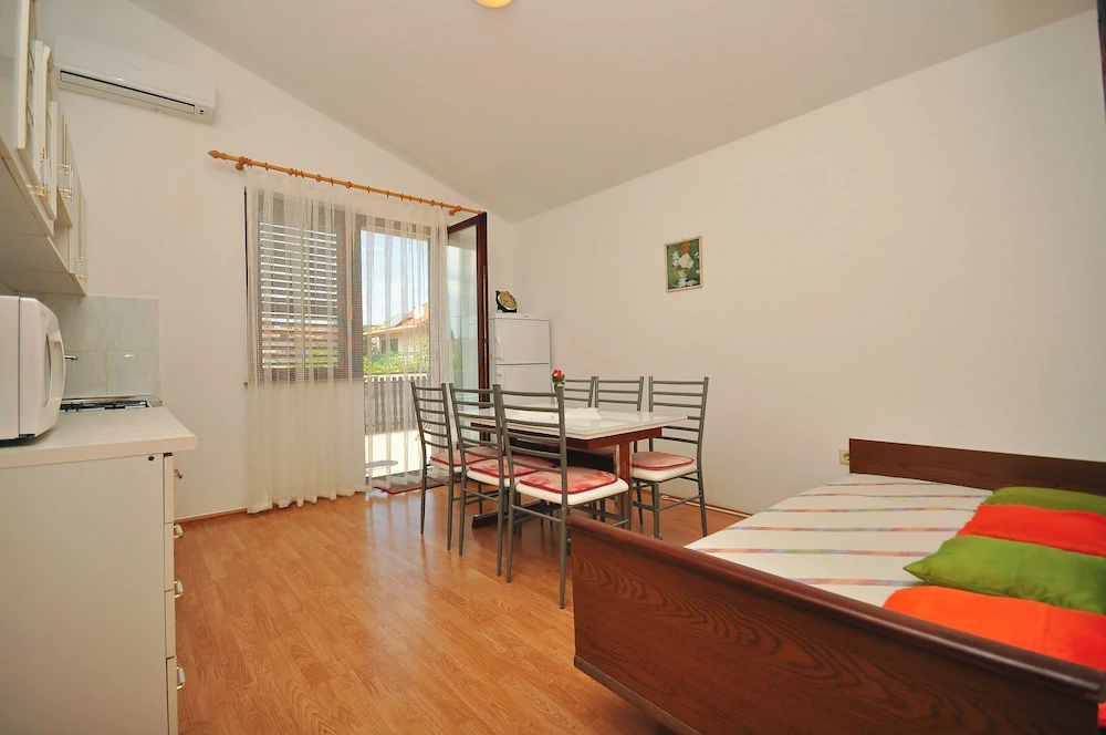 Apartments Josip