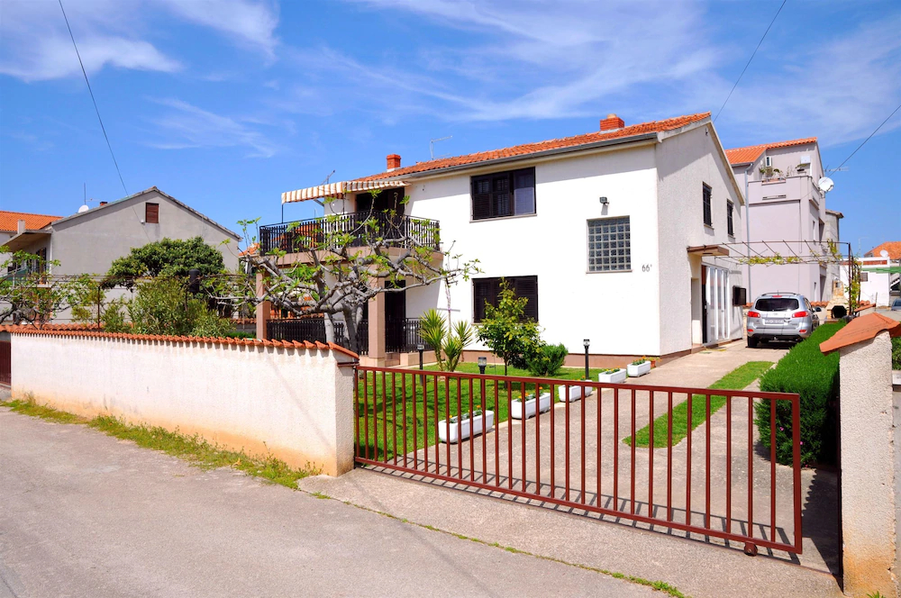 Apartments Josip