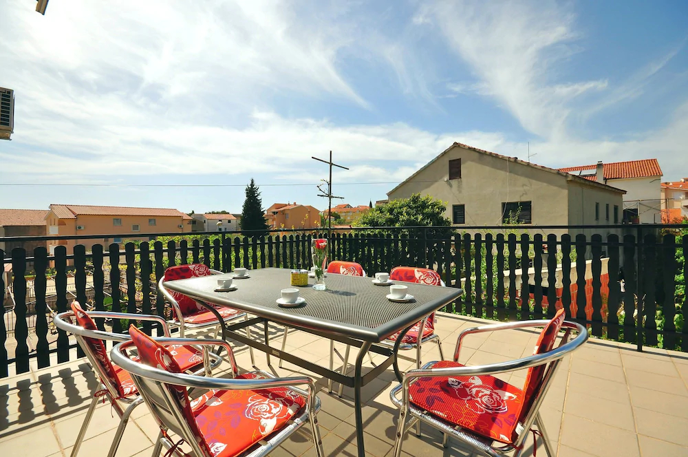 Apartments Josip