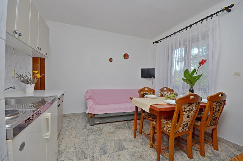Apartments Miljenka