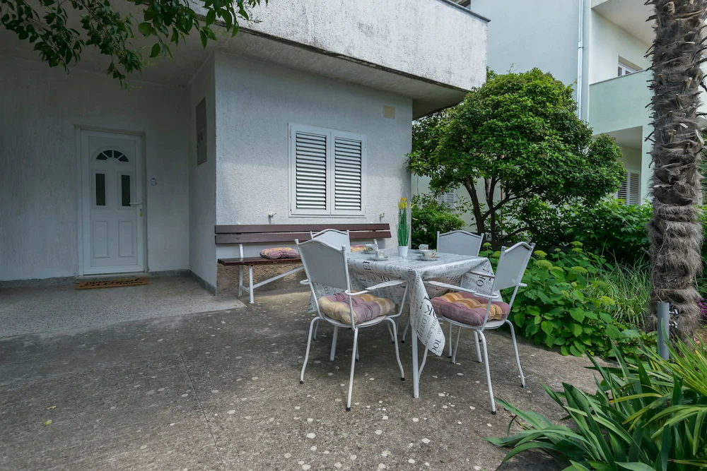 Apartments Miroslava