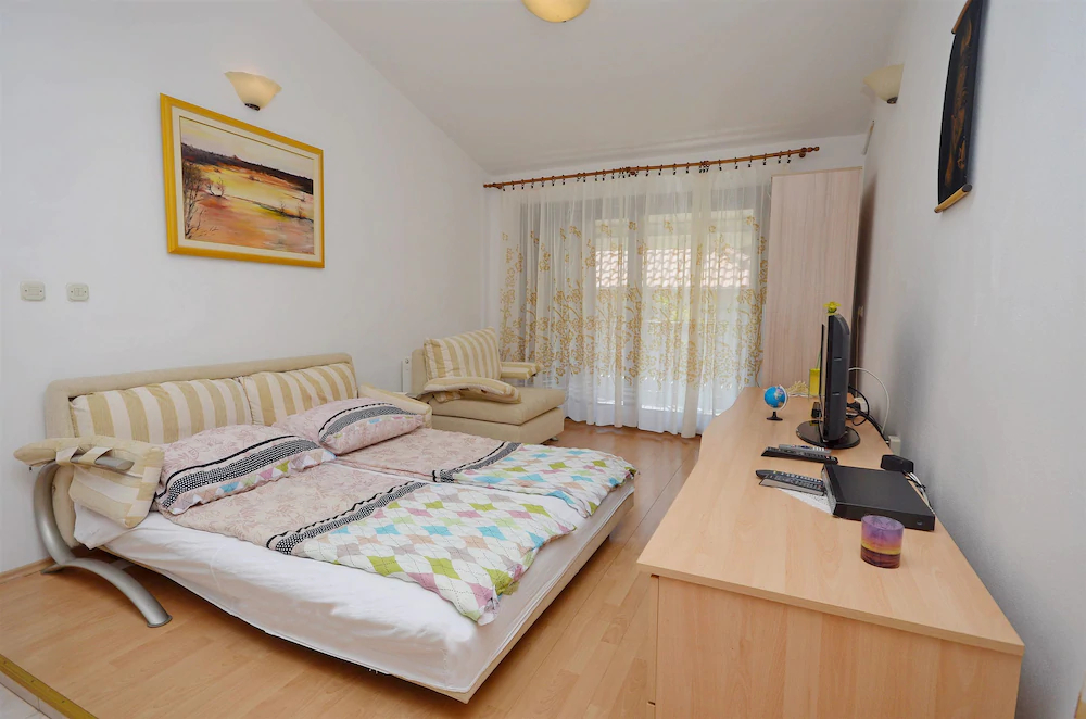 Apartments Miroslava