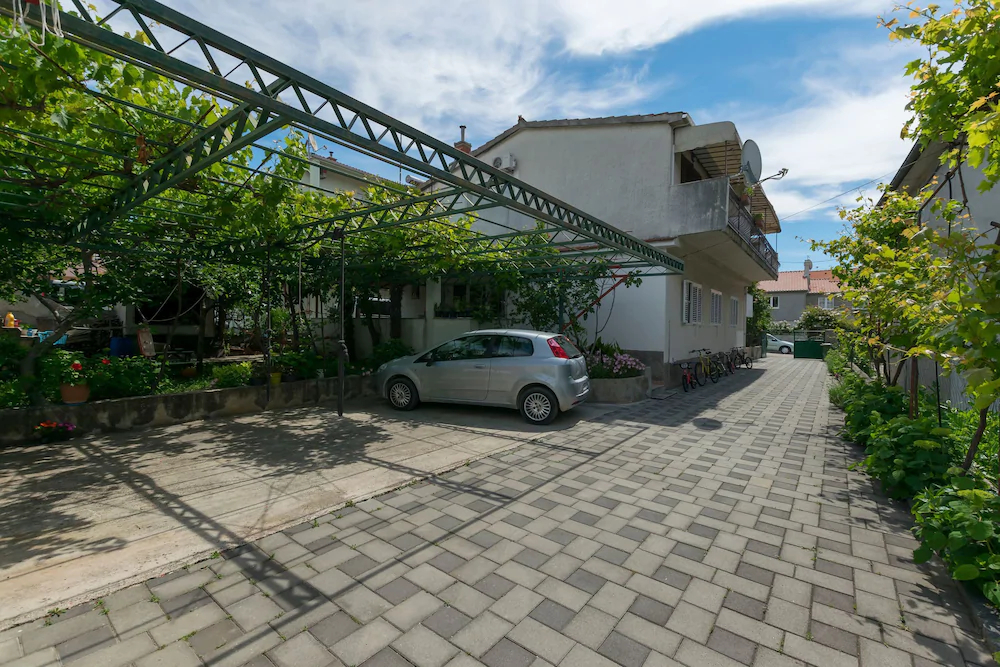Apartments Miroslava