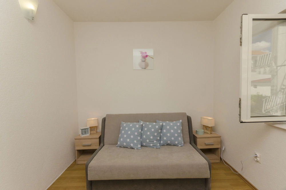 Apartments Tiho