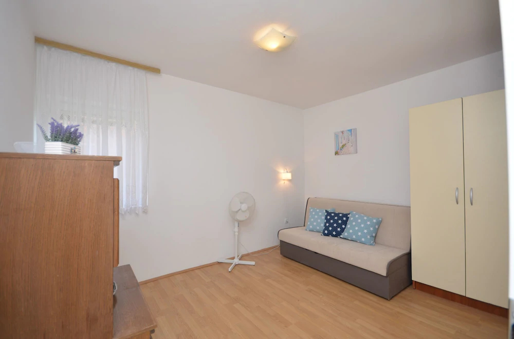 Apartments Tiho