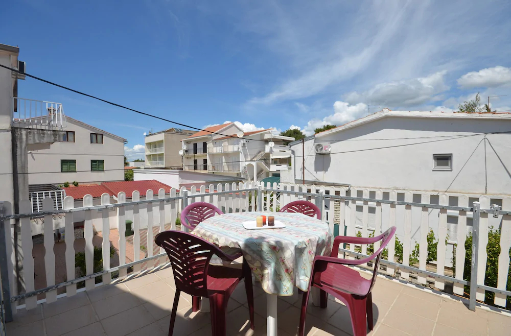 Apartments Tiho