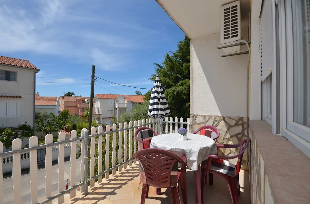 Apartments Tiho