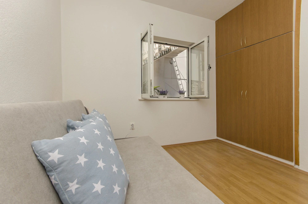 Apartments Tiho